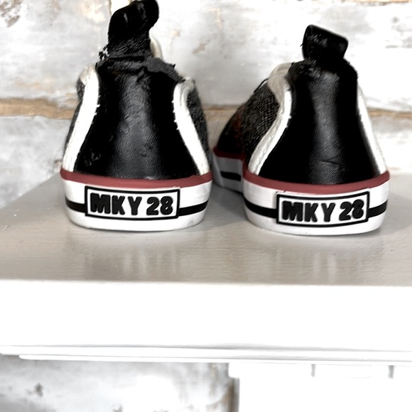 Disney Store Baby Micky Mouse MKY 28 Soft Sneakers, Toddler Size 12-18 Months. - Picture 5 of 7
